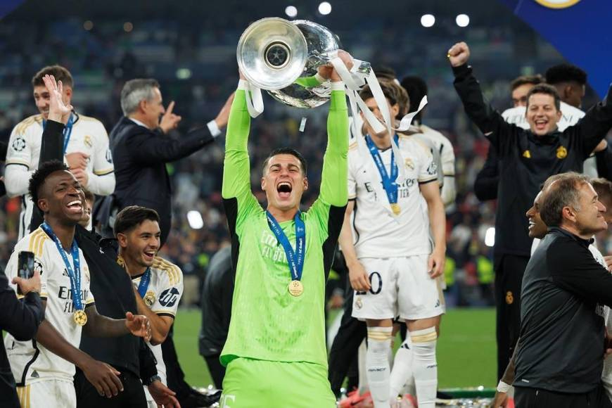 Real Madrid quiere otro bombazo en el mercado y Flick descarta fichaje en el Barça