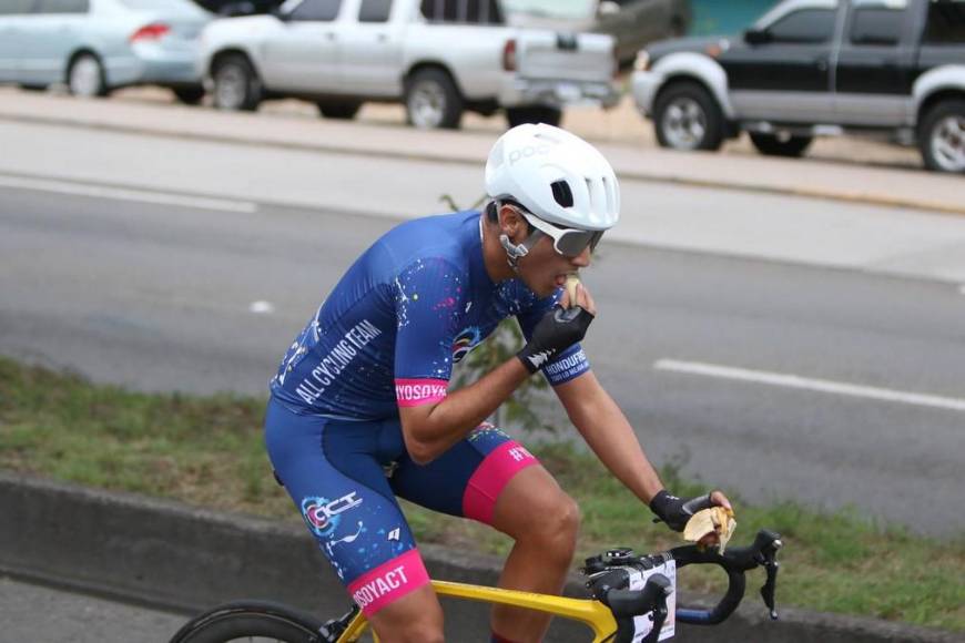 Adrenalina a tope en la categoría Élite de la Vuelta Ciclística; Luis López busca el bicampeonato