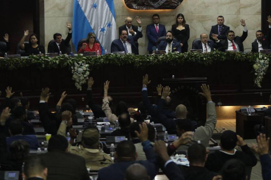 En fotos: así fue la sesión que no logró 86 votos para elegir a magistrados de la Corte Suprema de Justicia