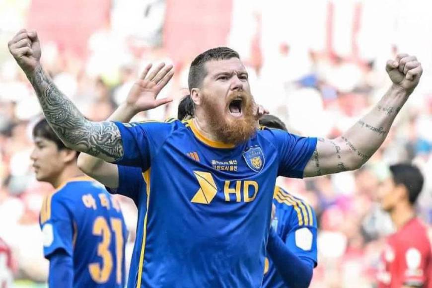 Futbolista se hace viral en la Eurocopa por su físico y responde a los gordofóbicos