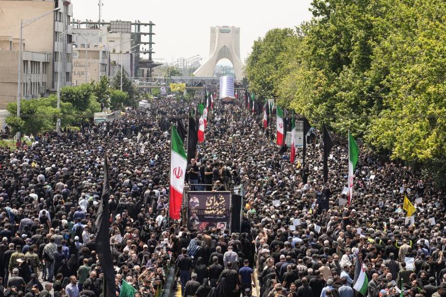 Las imágenes del multitudinario funeral del presidente de Irán, Ebrahim Raisi