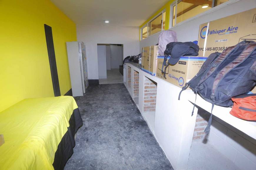 Real España inaugura camerino para jugadores de sus reservas