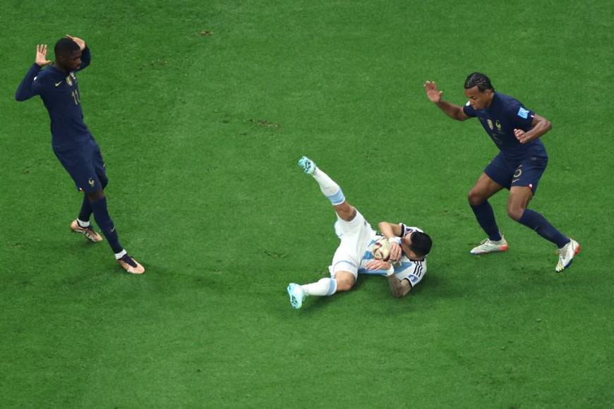 Así fue la polémica jugada de Di María contra Dembelé que terminó en penal