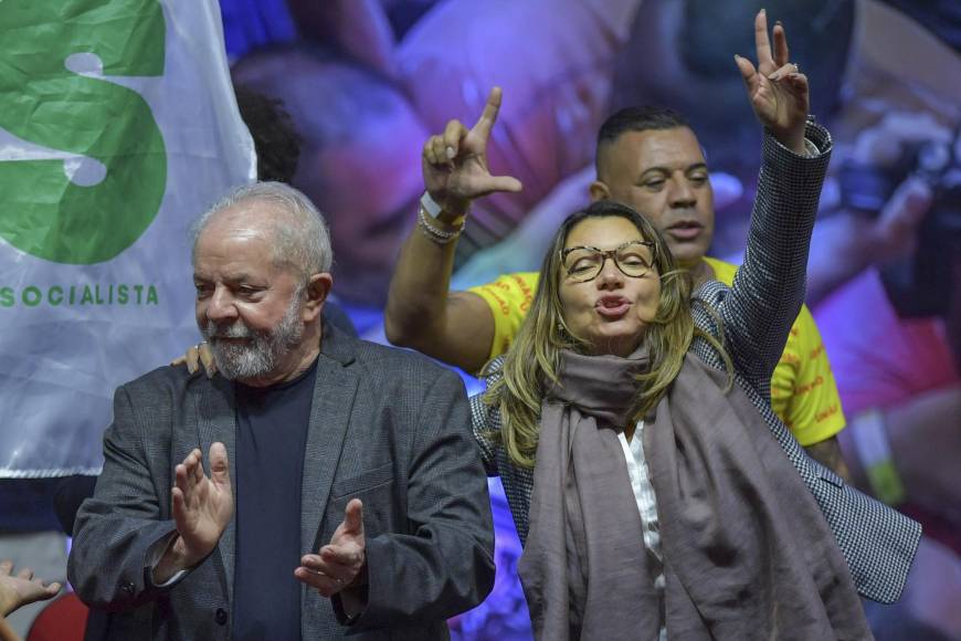 Cabeza política y feminista: “Janja”, la esposa de Lula da Silva que promete potenciar el rol de primera dama en Brasil