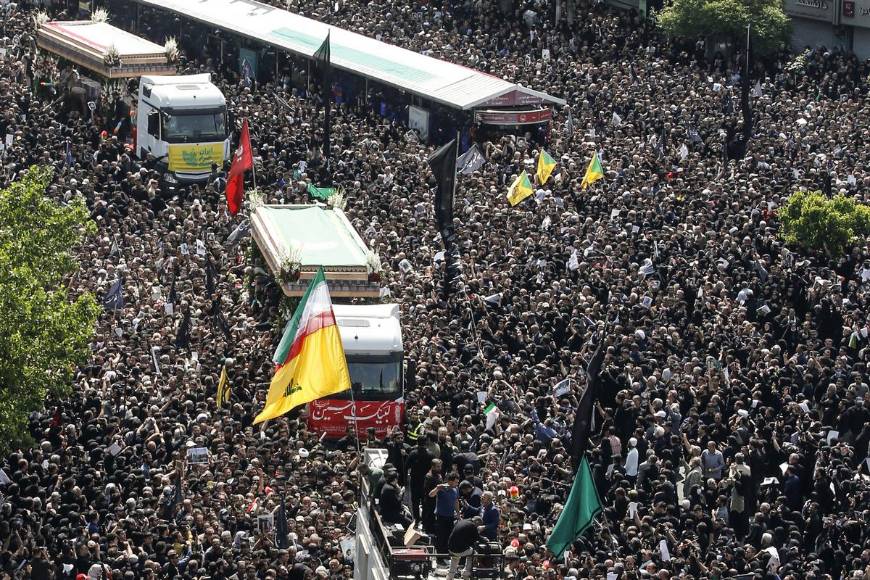 Las imágenes del multitudinario funeral del presidente de Irán, Ebrahim Raisi