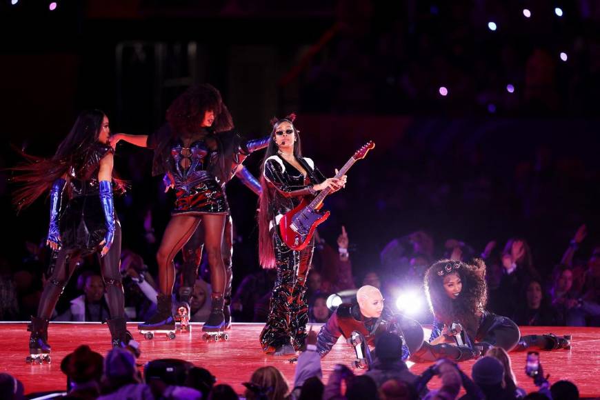 Los mejores momentos del Halftime Show de Usher en el Super Bowl LVIII