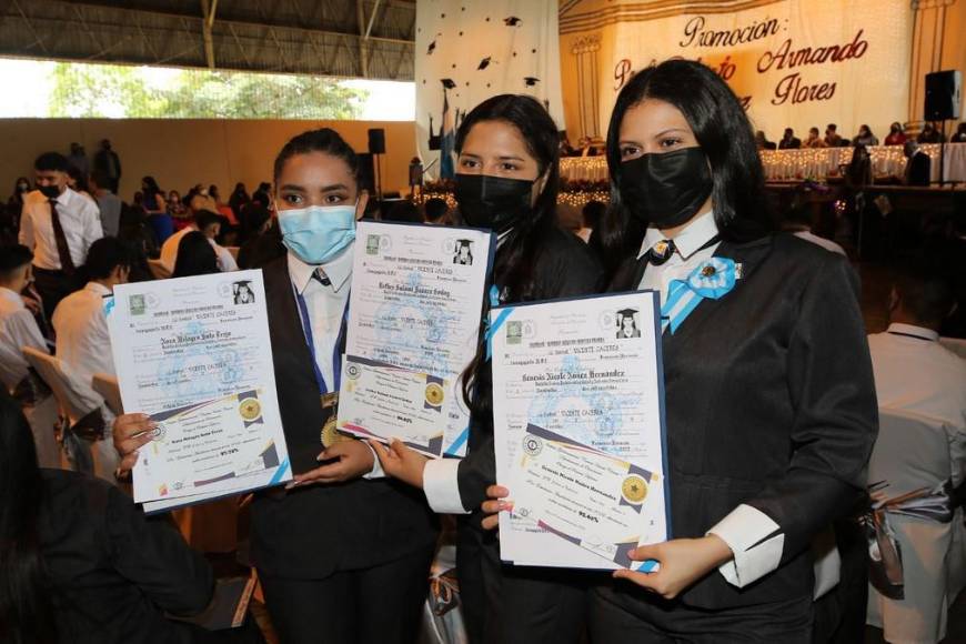 Instituto Central gradúa más de 600 profesionales en Informática, Humanidades, Salud y Finanzas