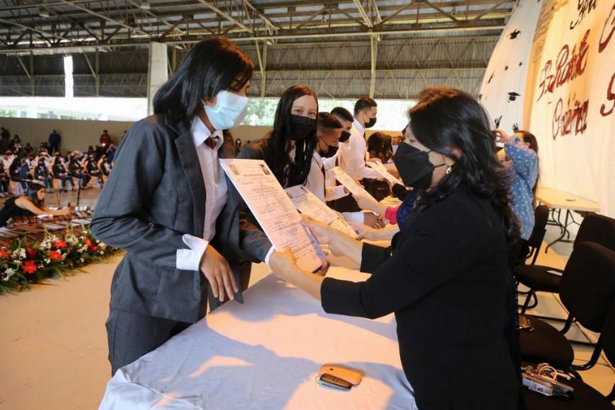 Instituto Central gradúa más de 600 profesionales en Informática, Humanidades, Salud y Finanzas