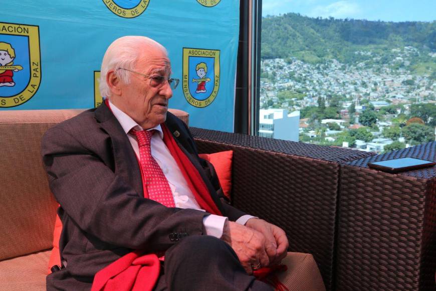 Así fue la llegada a Honduras del Padre Ángel, el servidor de los desprotegidos