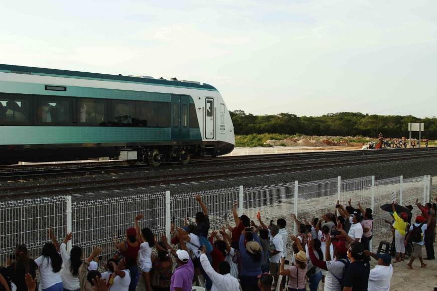 Así fue el primer recorrido del polémico Tren Maya en México