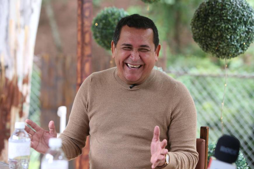 Delicado de salud en UCI: Lo que se sabe de Nahún Espinoza tras ser hospitalizado y operado