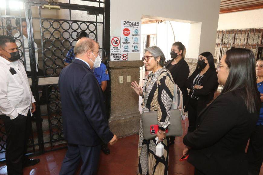 Uso de hombres armados y amenazas: Las denuncias de diputados del PSH tras ser excluidos en reunión de bancadas