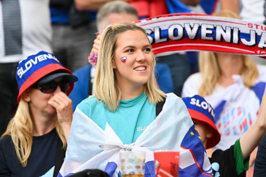 ¡Bellezas! Las hermosas modelos que han visitado los estadios de Alemania en la Eurocopa