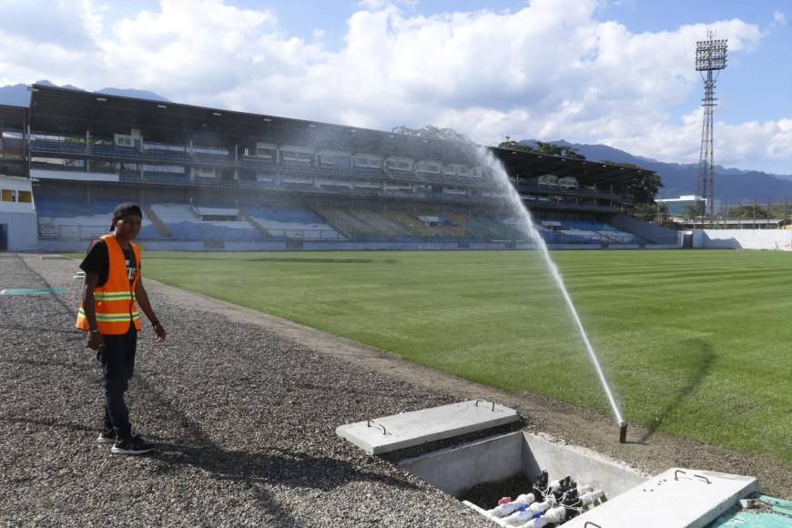 Cancha del estadio Morazán quedó una belleza