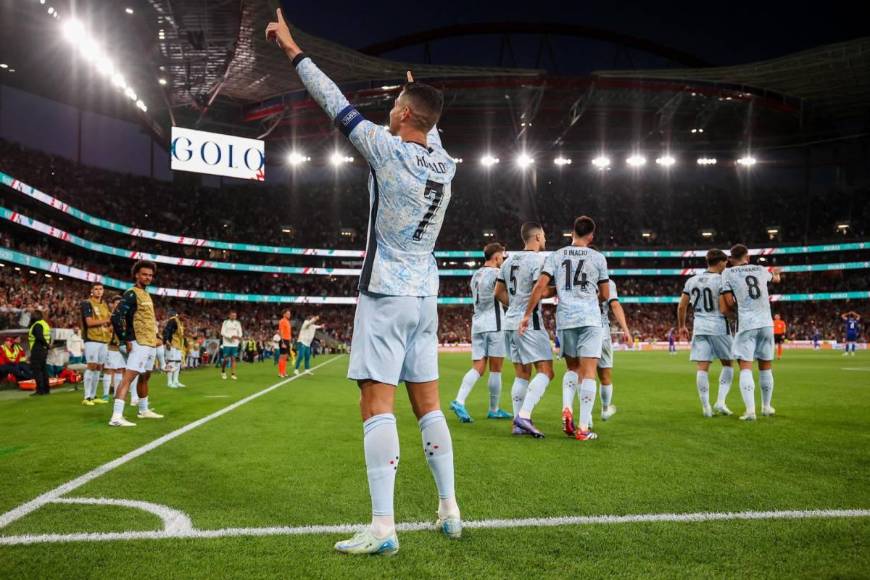 Historico: Cristiano Ronaldo llega a su gol 900 como profesional y Pepe recibe fenomenal homenaje