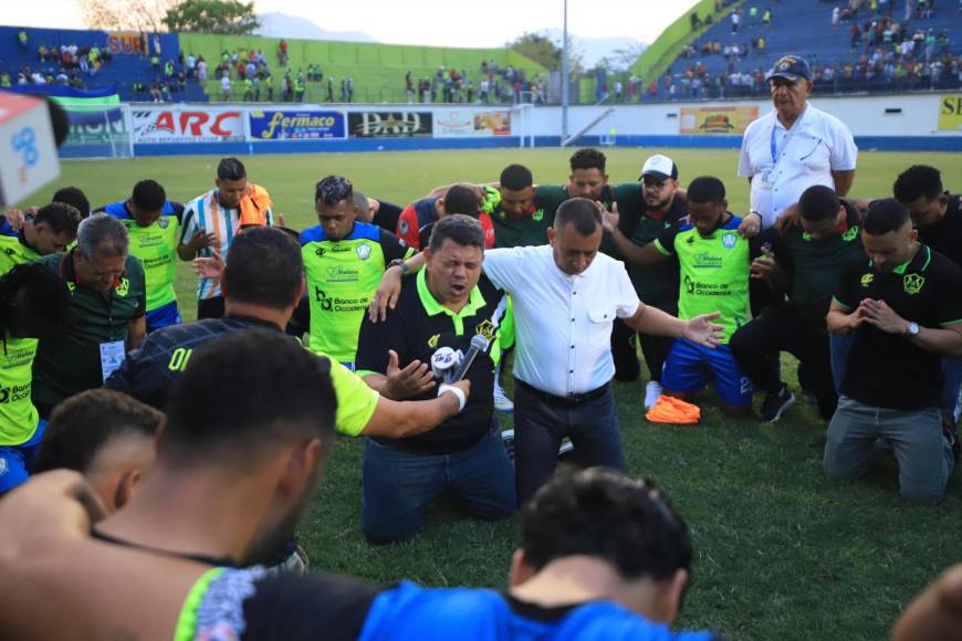 Alegría olanchana, dedicatoria a Dios y decepción aurinegra: las imágenes que dejó la clasificación de Potros FC a la final del Clausura 2023