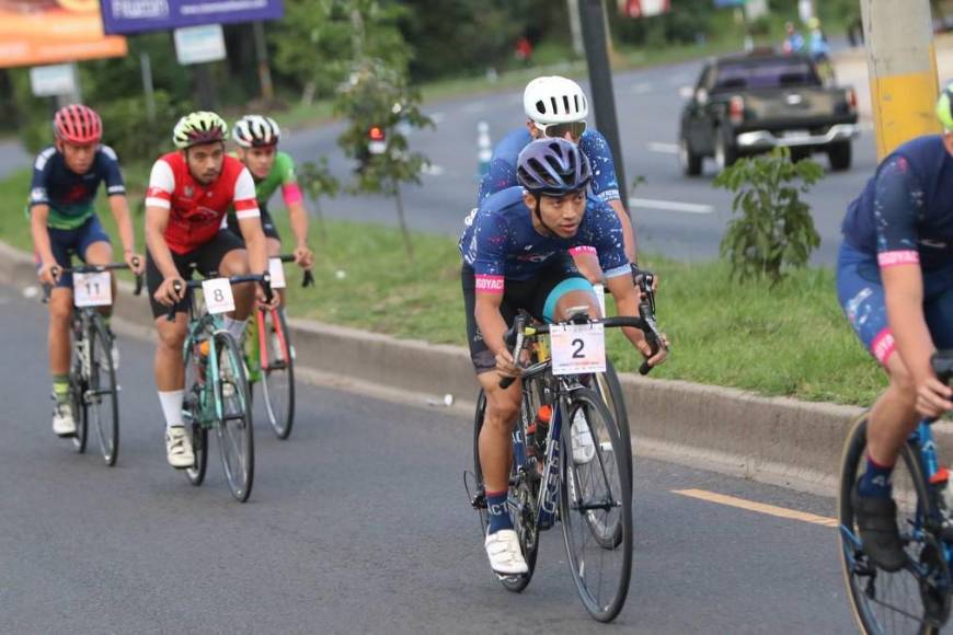Así arrancó la undécima Vuelta Ciclística de El Heraldo