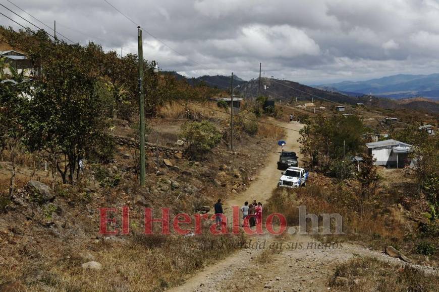 La apuñalaron de madrugada y enfrente de su hijo de cinco años: conmoción en la colonia Guzmán