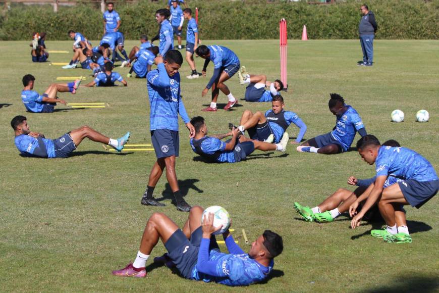 Motagua entrena a todo vapor a dos días de la gran final ante Olimpia utilizando falsos jugadores blancos