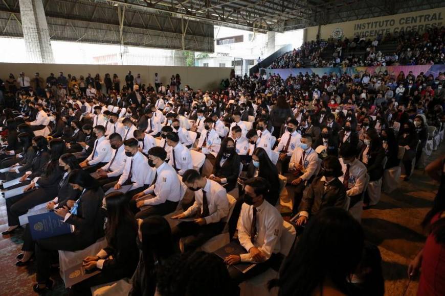 Instituto Central gradúa más de 600 profesionales en Informática, Humanidades, Salud y Finanzas