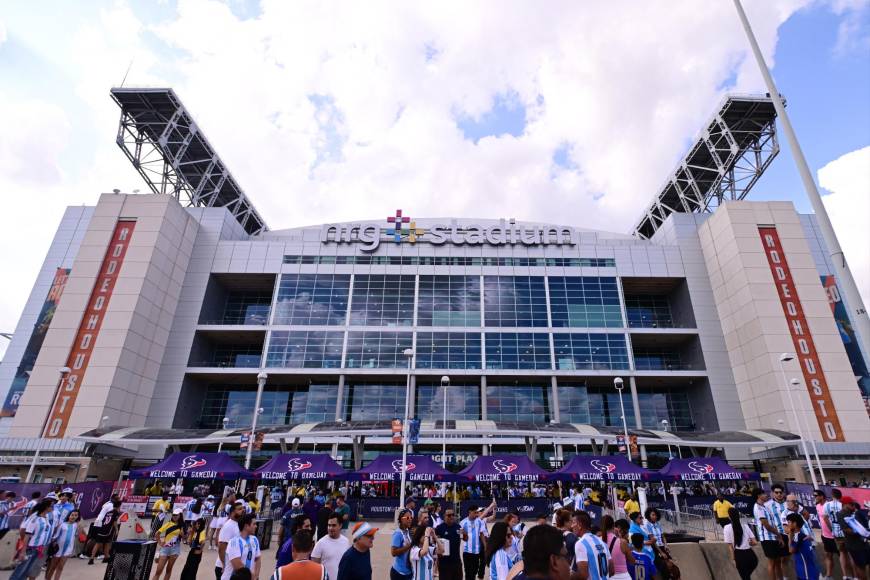 Copa América: ¡Ambientazo en la previa de Argentina y Ecuador! Antonela es sensación