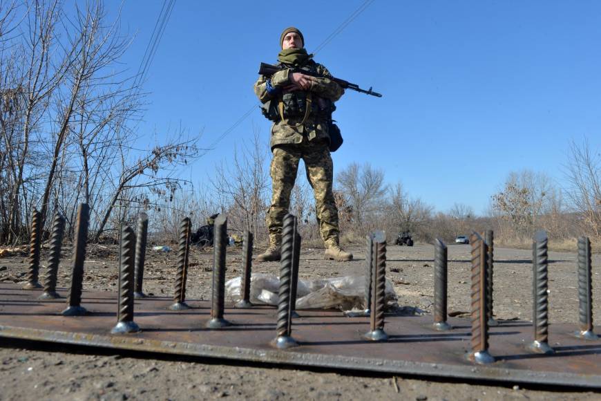Día 28, Ucrania sigue devastada tras ataques rusos, pero no da marcha atrás