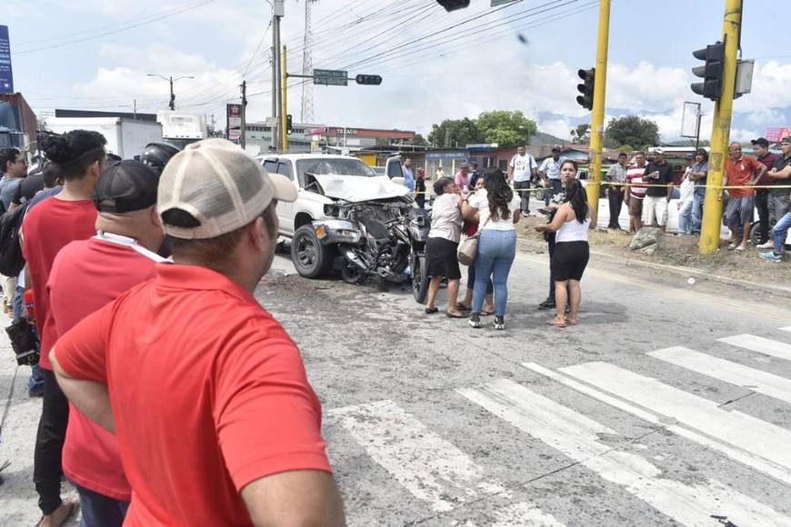 Con placa guatemalteca, armas y prófugo, conductor abandonó escena tras embestir y matar a dos mujeres en Choloma