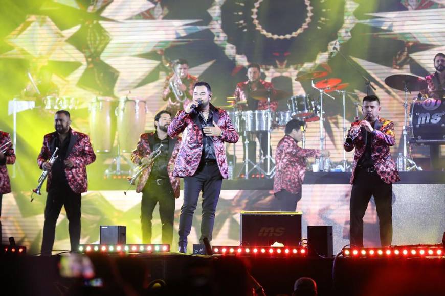 La Banda MS regaló espectacular concierto con sus éxitos en el Chochi Sosa