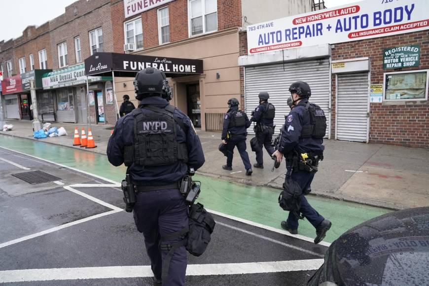 Caos y pánico se vivió en Nueva York tras tiroteo que dejó varios heridos