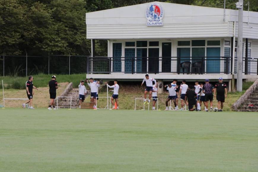 Romell Quioto sorprende y realiza trabajos de pretemporada con el Olimpia de Pedro Troglio