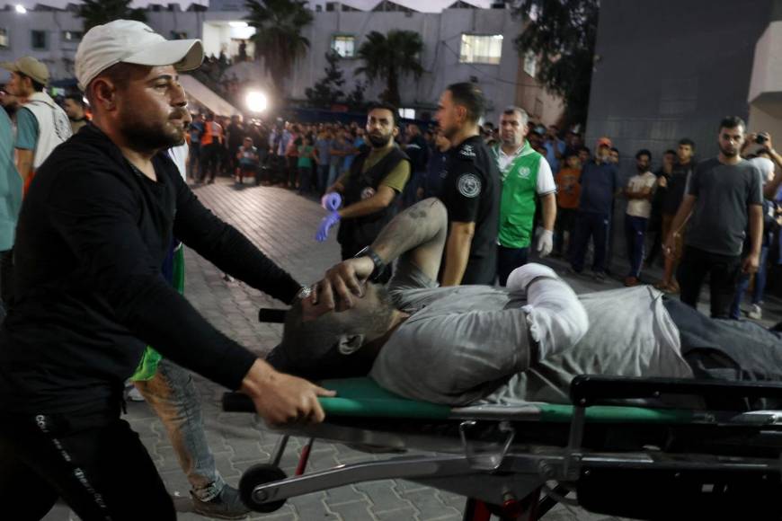 Cientos de muertos deja bombardeo a hospital de Gaza