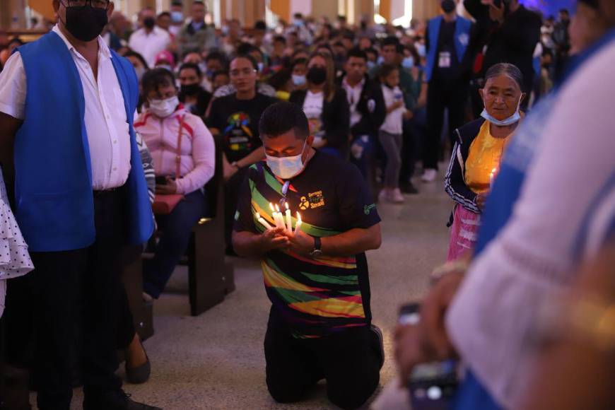 Ofrendas y promesas: imágenes de la eucaristía por el 276 aniversario del hallazgo de la Virgen de Suyapa