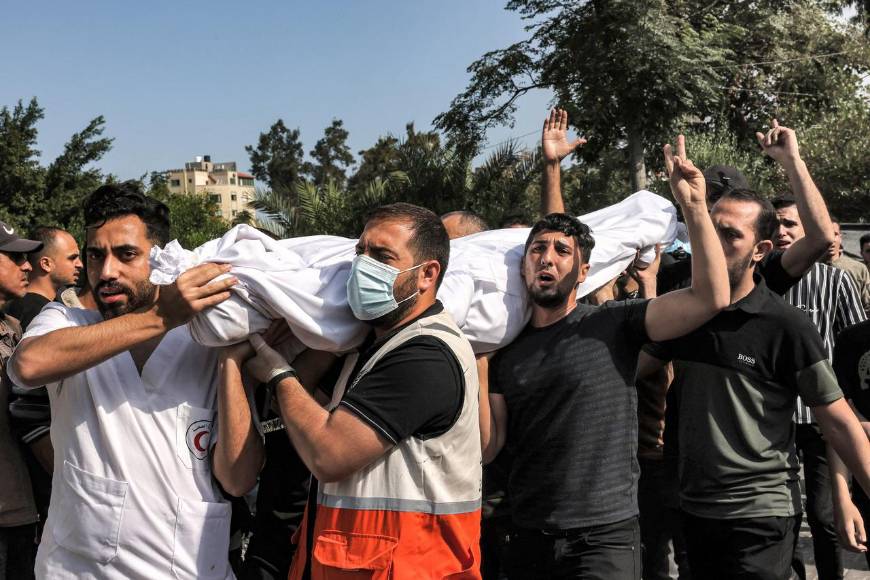 Cientos de muertos deja bombardeo a hospital de Gaza