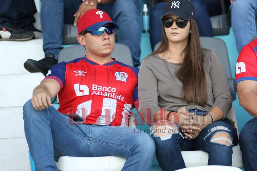 Capitalinos abarrotan el estadio Chelato Uclés para alentar el clásico Olimpia-Motagua