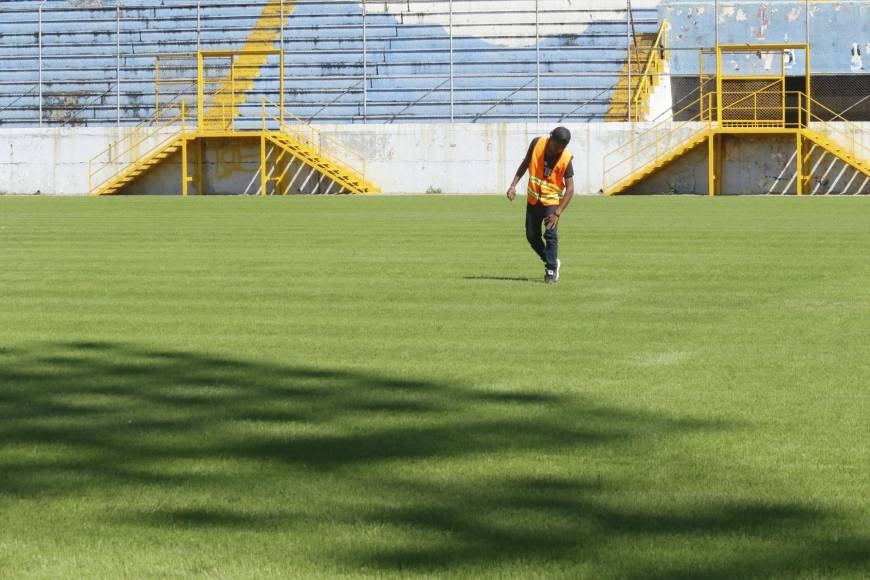 Cancha del estadio Morazán quedó una belleza