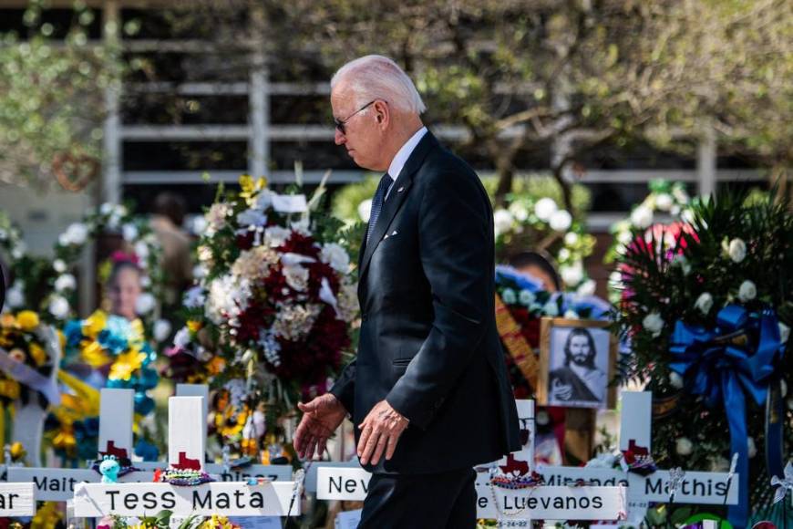 Así fue el recorrido de Joe Biden por Uvalde, la ciudad de la masacre escolar