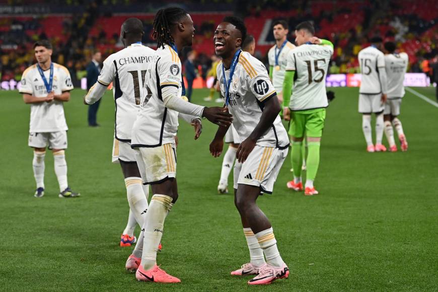 Real Madrid festejó en Cibeles la Decimoquinta Champions con miles de aficionados