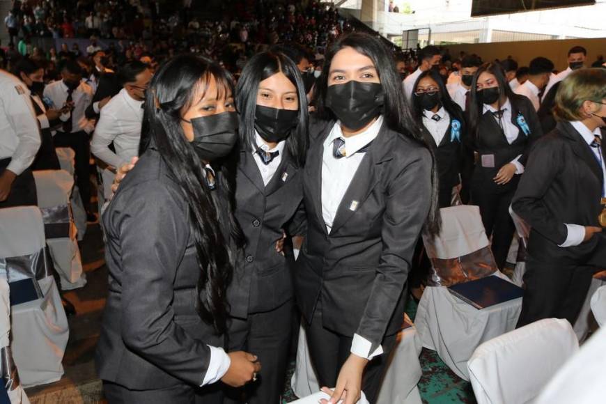 Instituto Central gradúa más de 600 profesionales en Informática, Humanidades, Salud y Finanzas