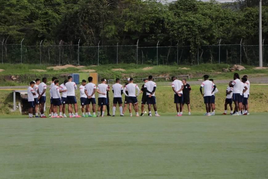 Romell Quioto sorprende y realiza trabajos de pretemporada con el Olimpia de Pedro Troglio