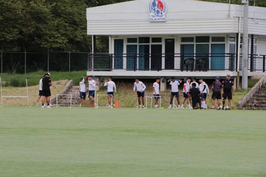 Romell Quioto sorprende y realiza trabajos de pretemporada con el Olimpia de Pedro Troglio
