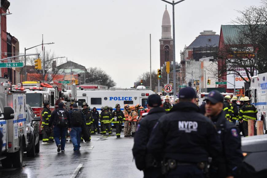 Caos y pánico se vivió en Nueva York tras tiroteo que dejó varios heridos
