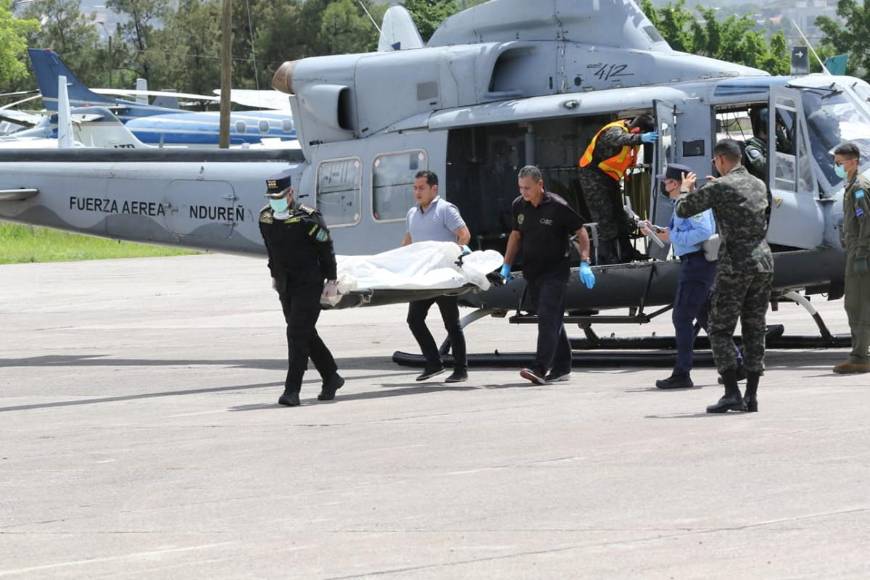 En helicóptero y tras ardua labor recuperan cuerpo de quinto joven asesinado en mudanza