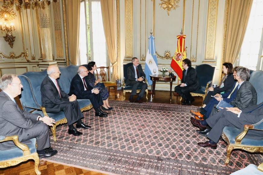 Milei recibe a mandatarios, mientras ultiman detalles de su investidura