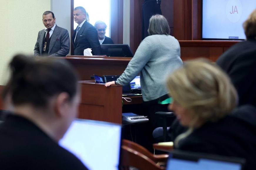 Johnny Depp vs Amber Heard: Las explosivas declaraciones de sus representantes tras el juicio