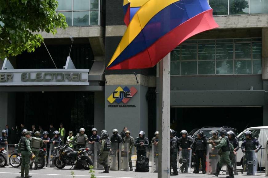 Se intensifican las dudas sobre triunfo de Maduro en elecciones; CNE ya lo proclamó presidente