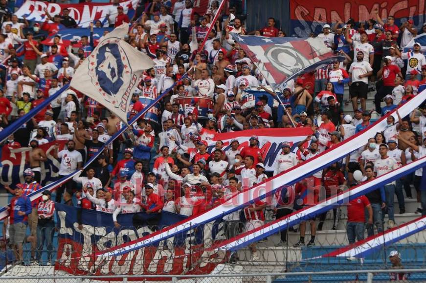 Fiesta, derroche de pasión y orgullo en la semifinal de vuelta entre Olimpia y Motagua