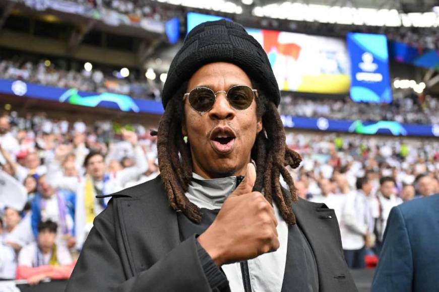 Famosos en final de Champions League y presidente del Olimpia en Wembley