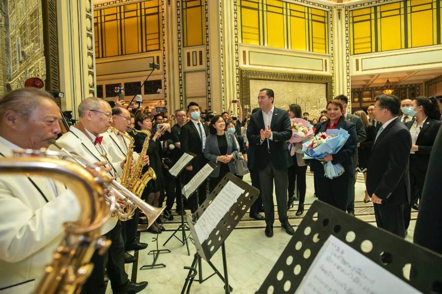 Así fue el recibimiento de la presidenta Xiomara Castro en su primera visita a China