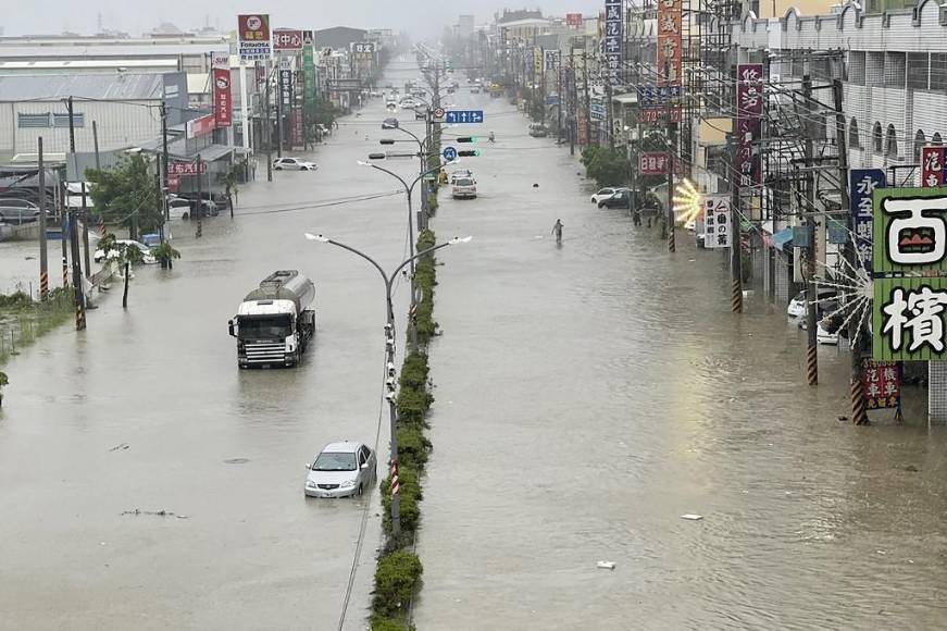 Ciudades bajo el agua y muertes: daños del tifón Gaemi en Asia Oriental
