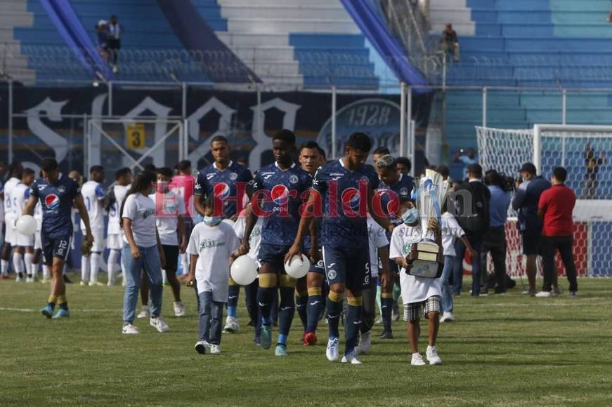 Pasillo de campeón, goleada azul y emotivo abrazo: Así se vivió el triunfo 4-0 de Motagua sobre Honduras Progreso
